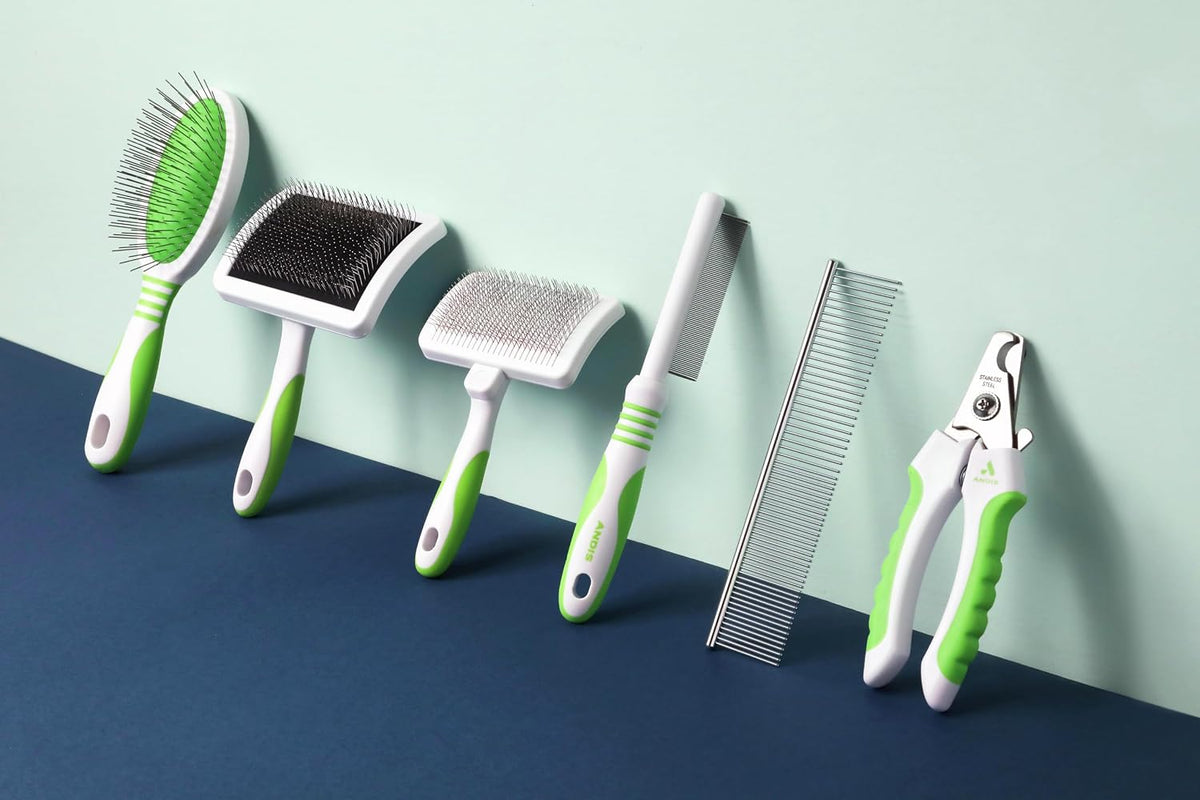 Andis 68575 Animal Nail Cutter for Small Breeds, White/Green