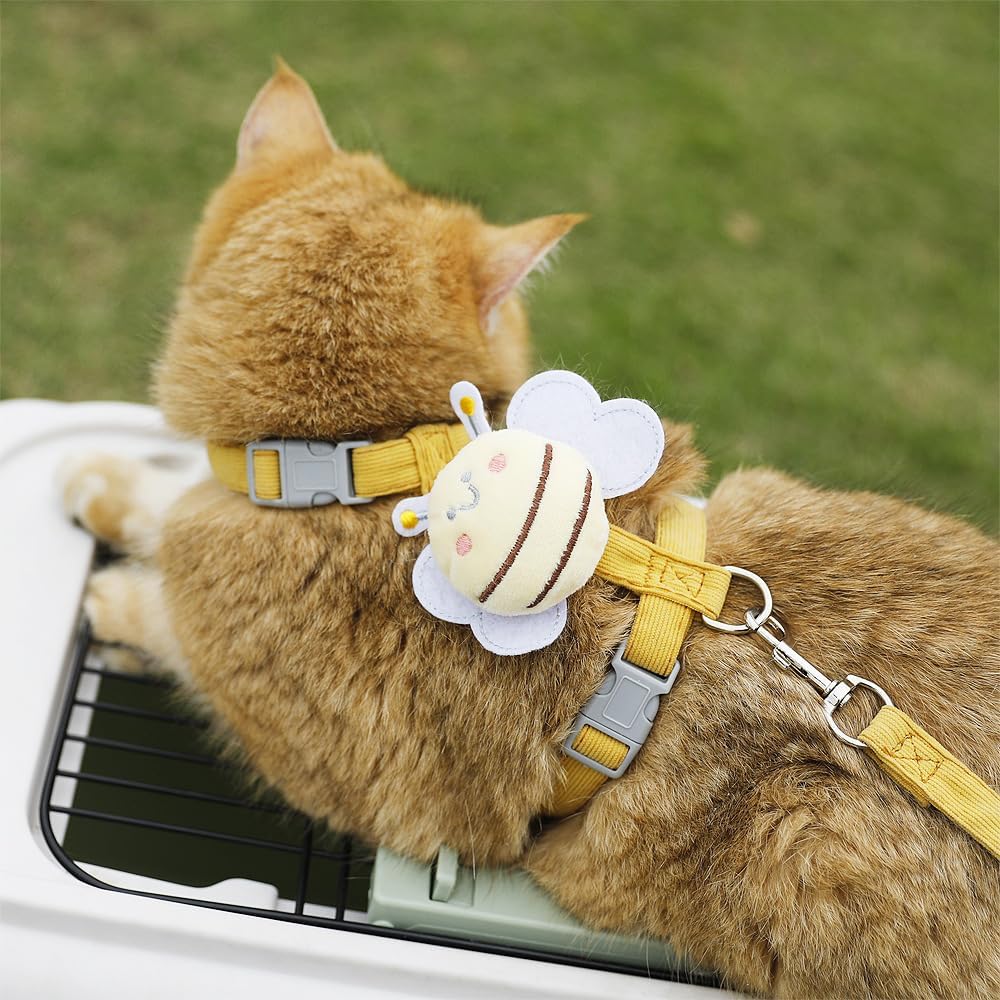 Cat Harness and Leash Set, Cat Harness Escape Proof, Rabbit Harness and Leash Set, Costumes for Cats and Bunny (A, Large)