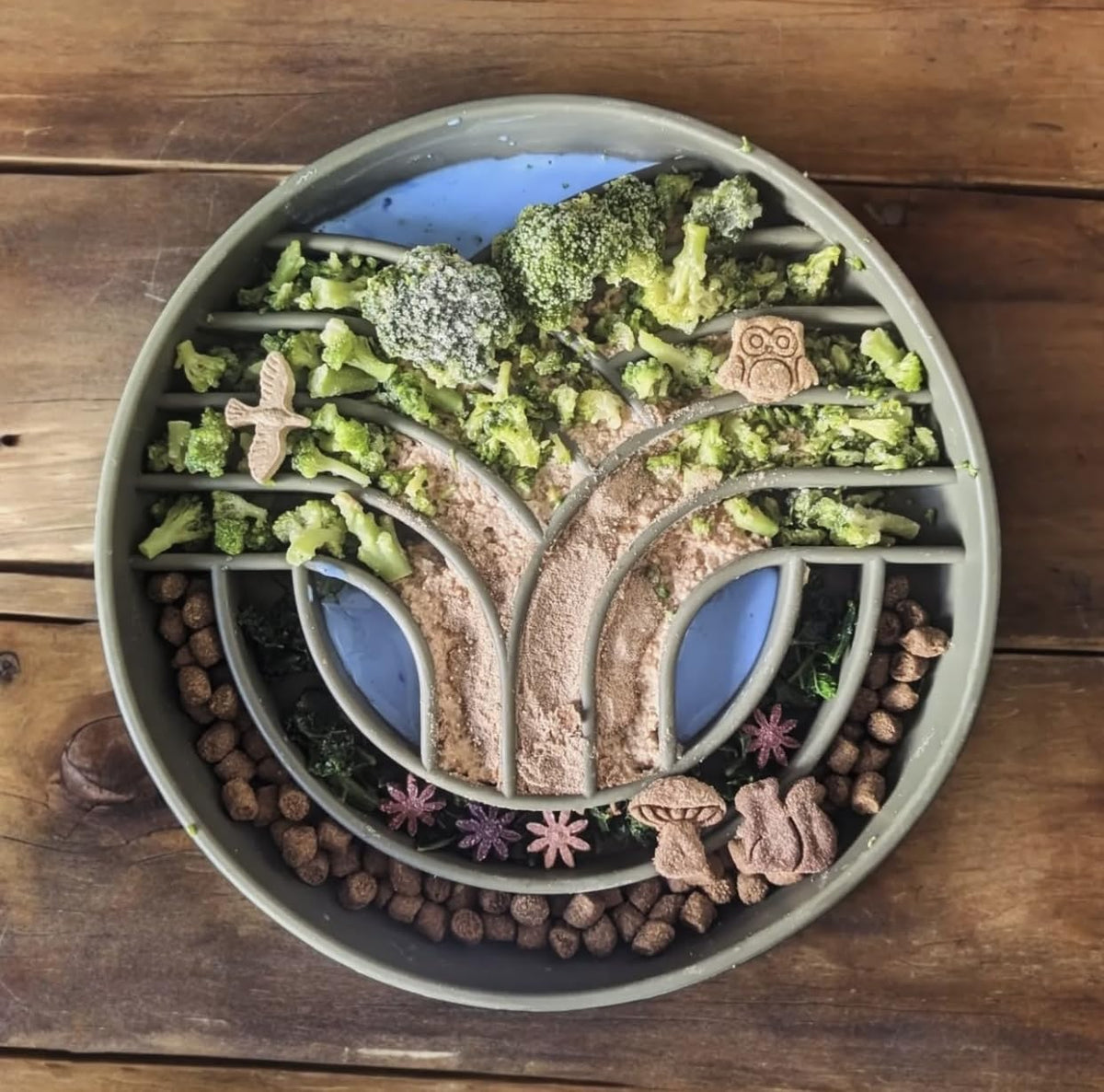 OHMO Slow Feeder Dog Bowl, 7.9" Lick Mat for Dogs, Tree of Life, Camo Green