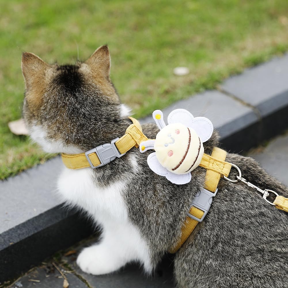 Cat Harness and Leash Set, Cat Harness Escape Proof, Rabbit Harness and Leash Set, Costumes for Cats and Bunny (A, Small)