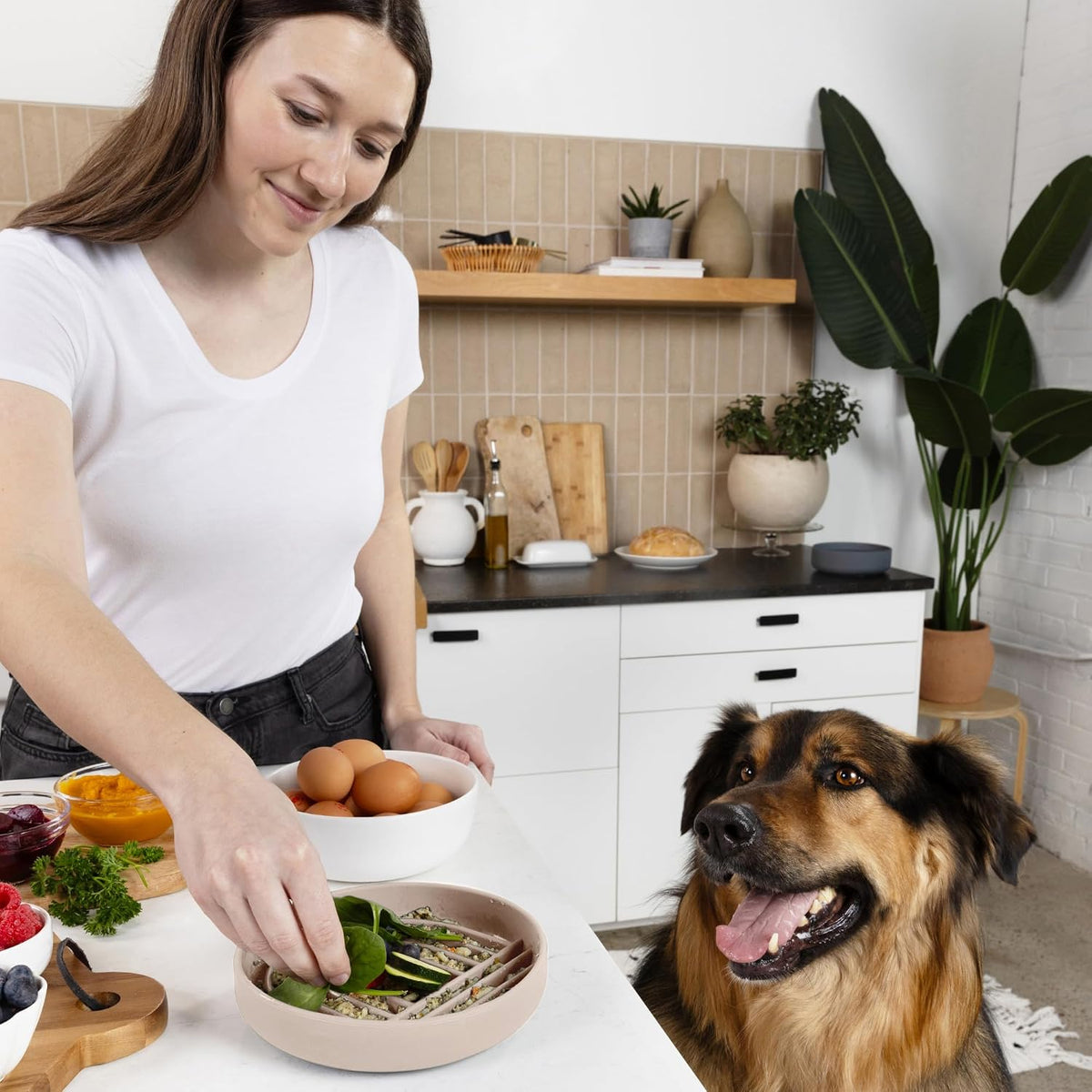 Slow Feeder Dog Bowl - Silicone Dog Bowl, Medium, 7.5" x 1.5" - Sand