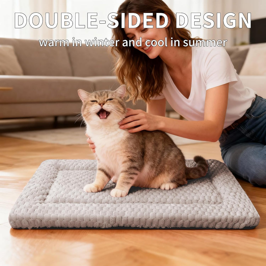 Dog Bed Mat,Reversible & Ultra Soft Kennel Pad-Machine Washable Pet Bed for Dogs & Cats-All-Weather Crate Liner for Crates,Carriers & Travel (Light Gray, 18" L x 14" W x 1.5" Th)