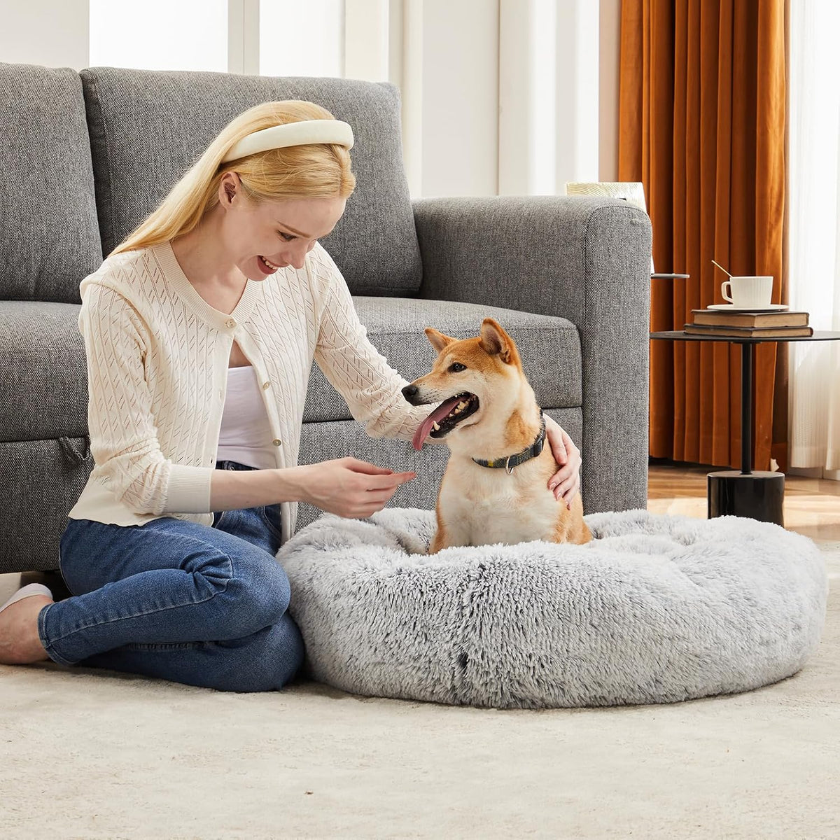 Sweetcrispy Large Dog Bed for Indoor, Calming Donut Bed for Dogs and Cats