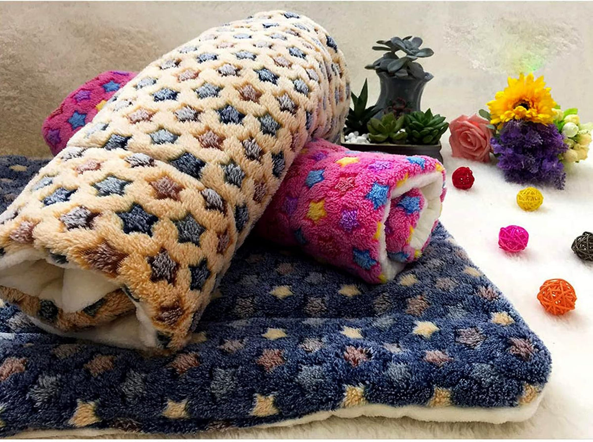 FJWYSANGU Pet Blanket Premium Fluffy Flannel Cushion Soft and Warm Mat for Dogs Cats(Star/Blue,X-Large)