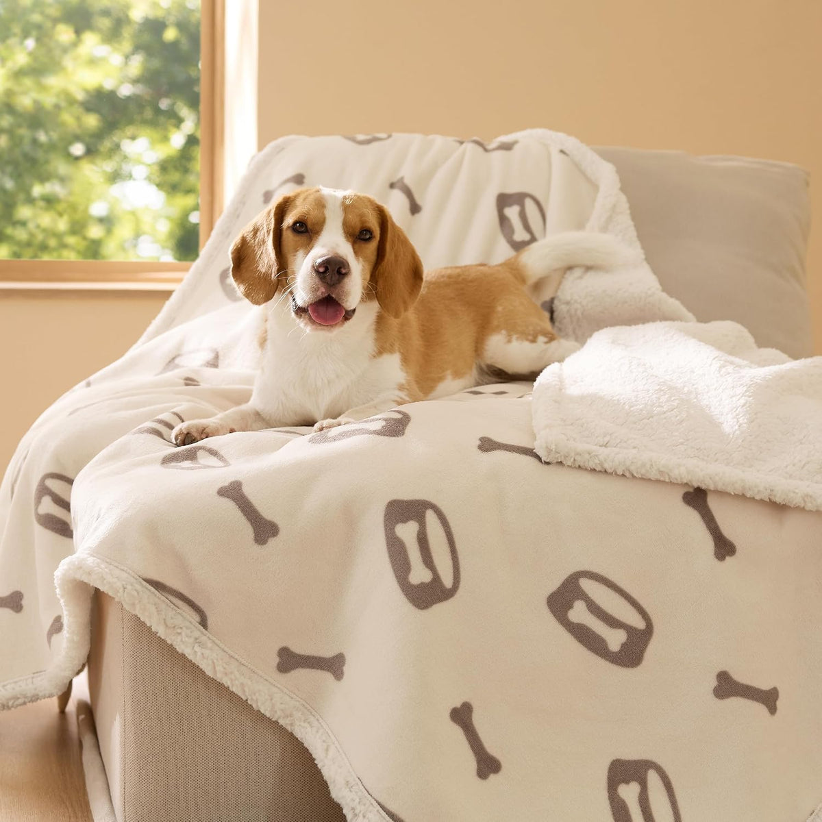 Bedsure Waterproof Dog Blankets for Large Dogs - 40"X50", Beige