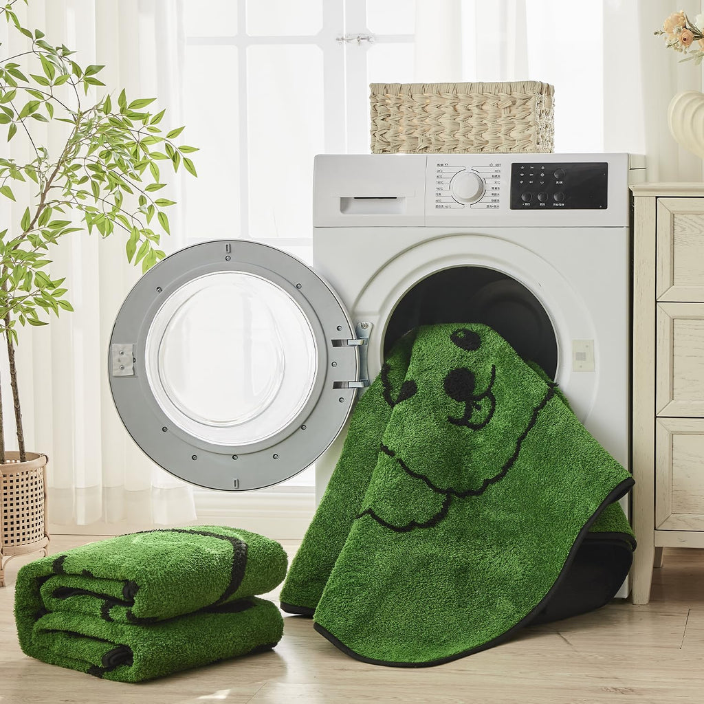 Qeils Reusable Puppy Pads , Washable Pee Pads for Dogs 23" x 36" 2 Pack | Super Absorbent & Leakproof Potty Training Pads, Plush Grass-Look With Non-Slip Backing For Crates, Playpens & Small Pets