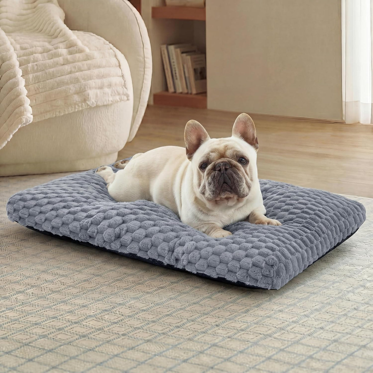 Bedsure Washable Dog Bed for Crate Medium Size Dog, Soft Bubble Fleece, 29"