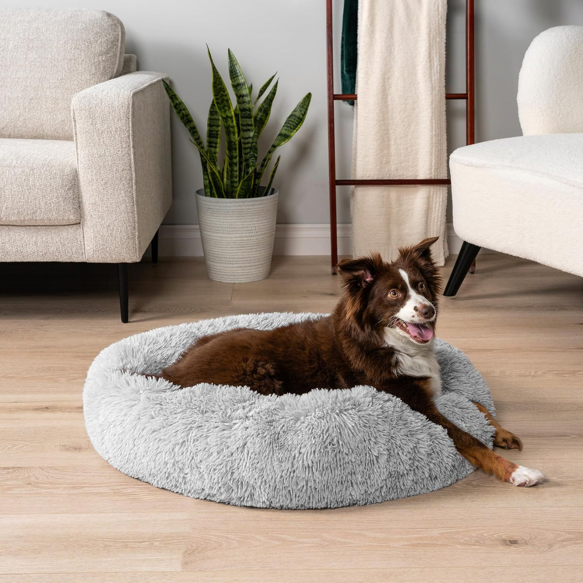 PetAmi Calming Donut Dog Bed, Washable Faux Fur, 30 Inch Medium, Light Grey