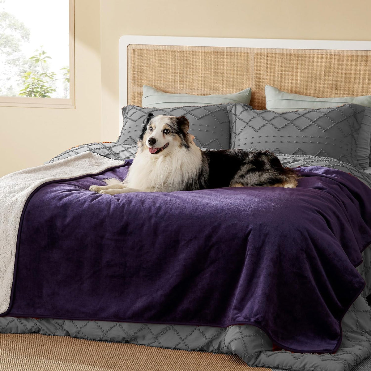 Bedsure Waterproof Blanket for Bed Soft Sherpa Fleece Throw,Twin 80"x60"