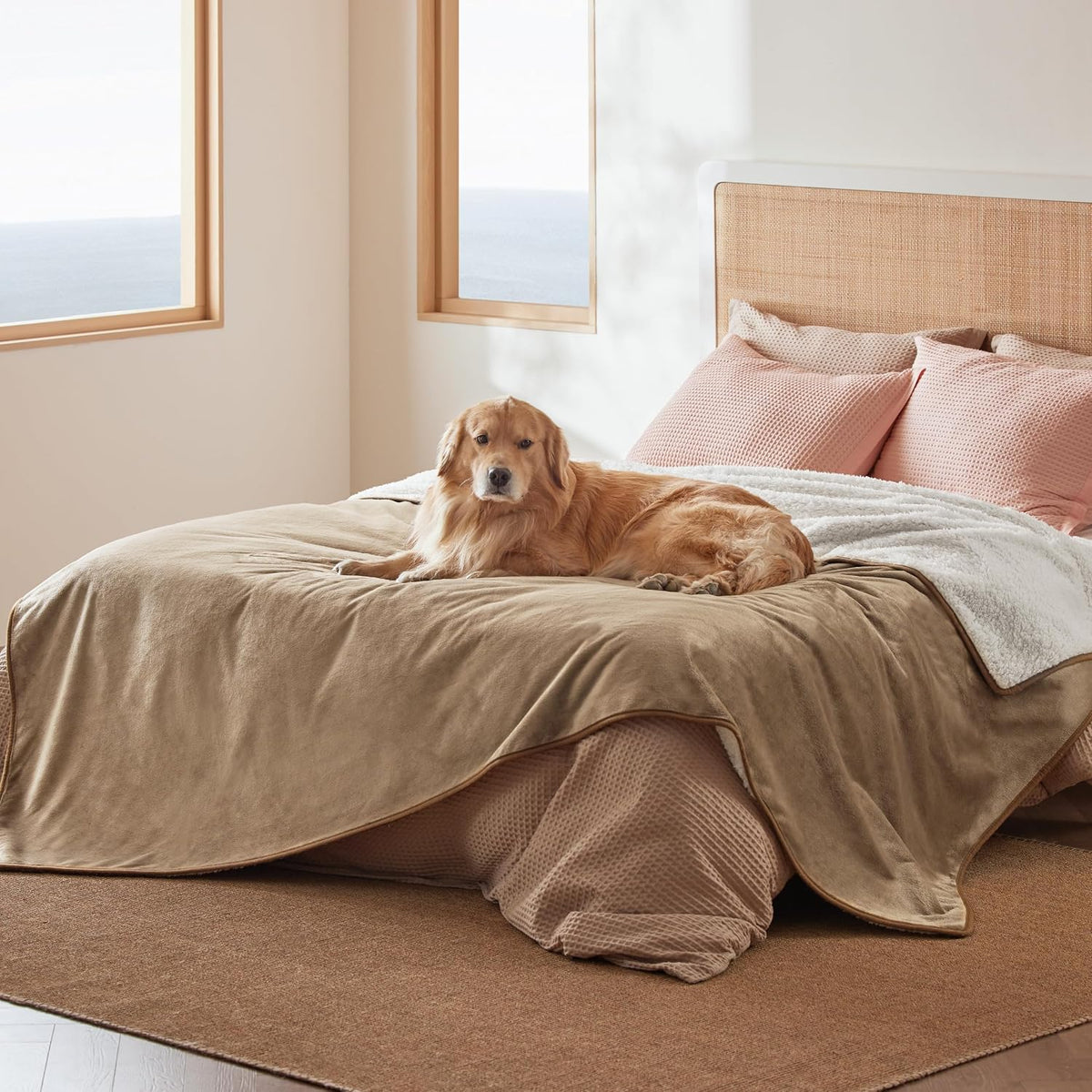 Bedsure Waterproof Blanket for Bed Soft Sherpa Fleece Throw,Queen 90x86