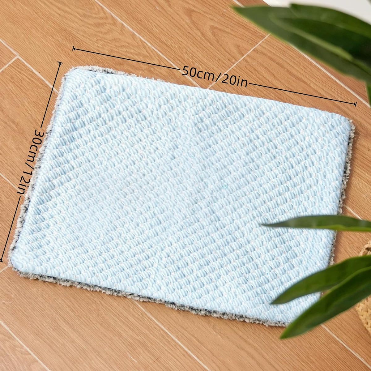Two Uses'Cat Bed Mat,Self Warming&Cooling Cat Mat.12 * 20in.Hot/Cold Mat for Pets.Free Gel Pads and self-Heating Pads.Temperature Lock Design,Machine Washable