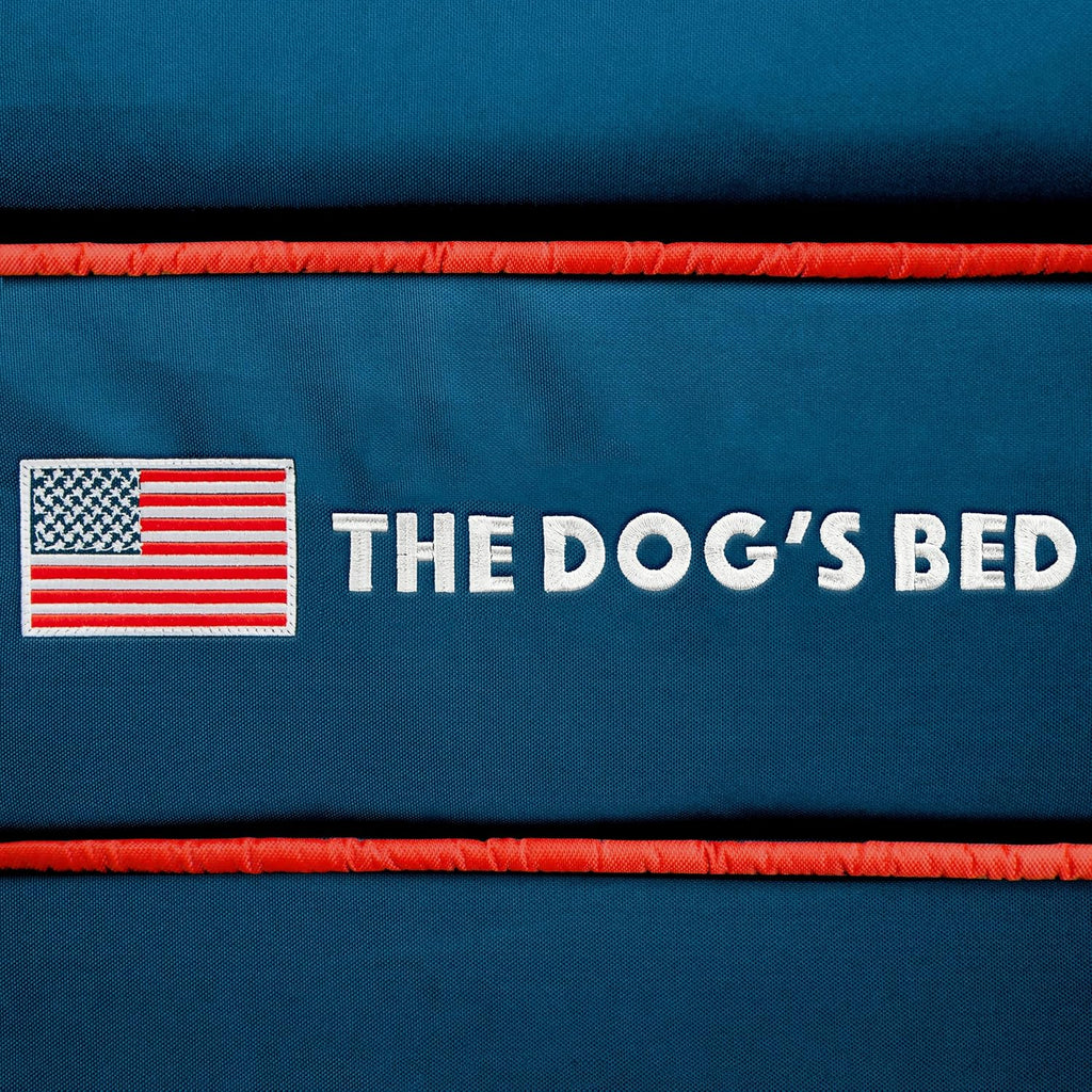 The Dog’s Bed Replacement Outer Cover, Oxford Fabric, Blue with Red Trim & USA Flag, XXL